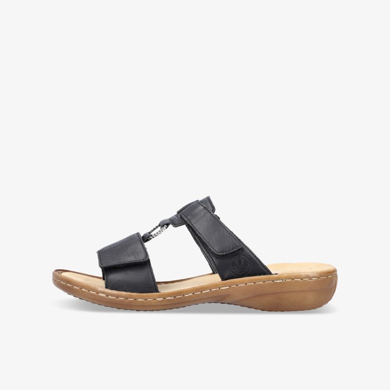 Schwarze bequeme Sandale mit ergonomischer Passform und rutschfester Sohle, leichte Polsterung für angenehmes Tragen