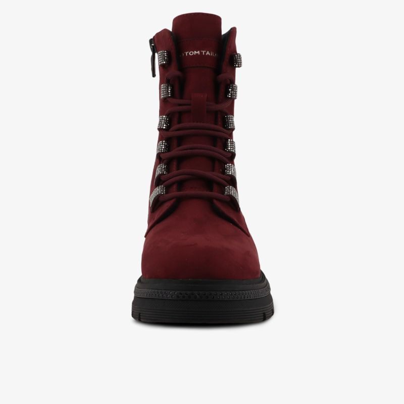 Robuster Schnürstiefel mit hohem Schaft und rutschfester Sohle, komfortabel und modisch