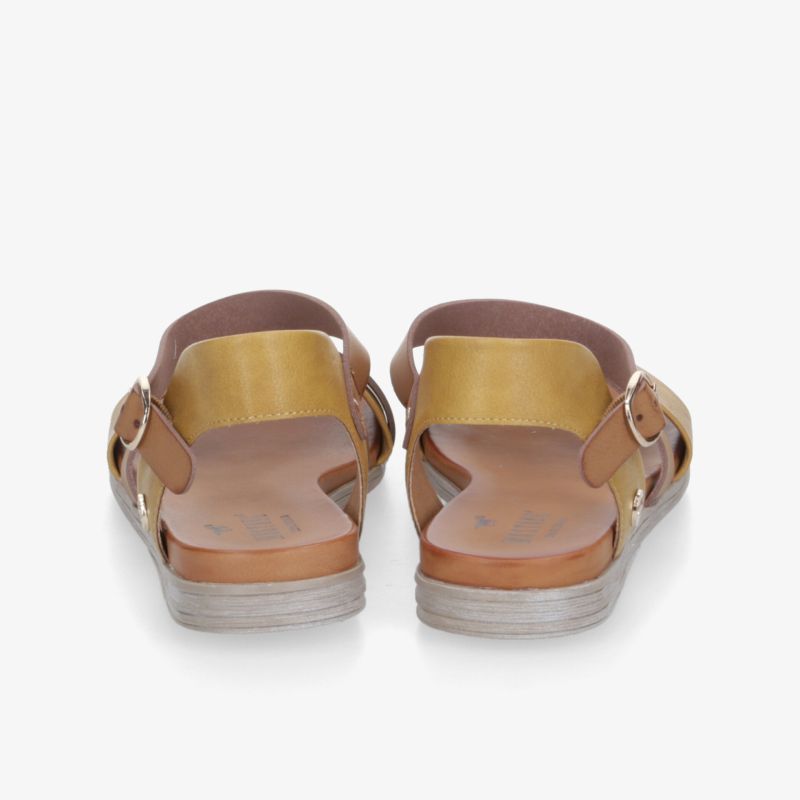 Rückansicht bequemer offener Sandalen mit verstellbaren Riemen und gepolsterter Sohle für angenehmen Tragekomfort