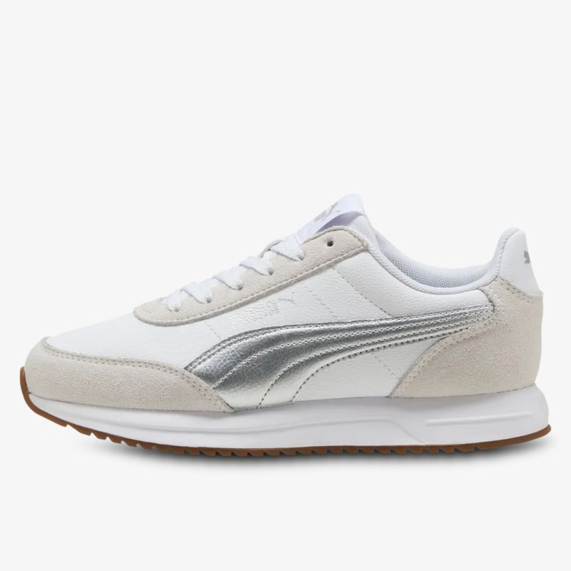 Retro Sneaker mit silbernem Logo, bequemer Tragekomfort und rutschfester Sohle.