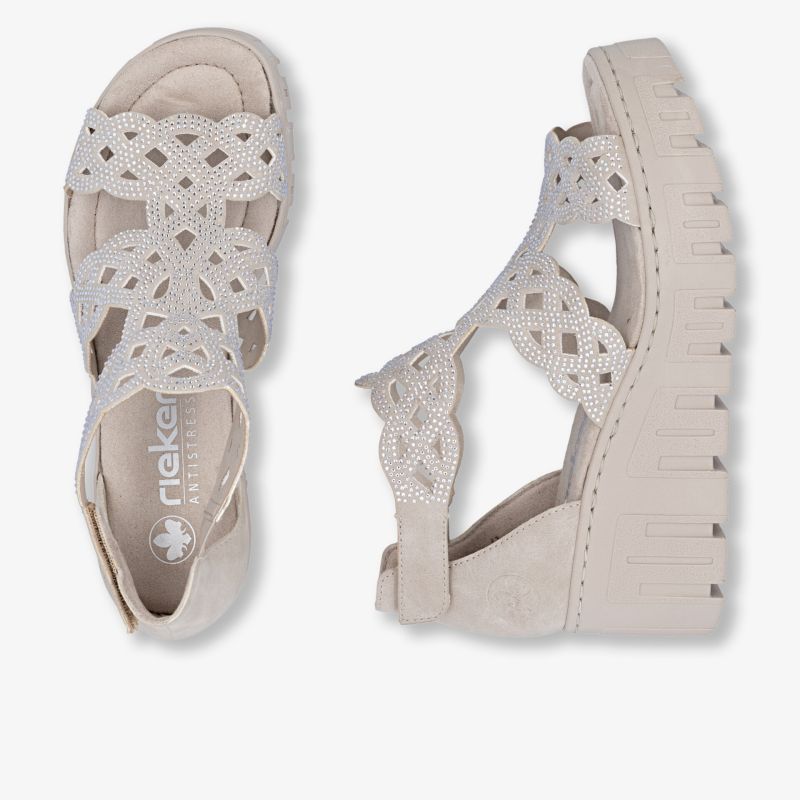 Bequeme Sandalen mit luftdurchlässigem Obermaterial und rutschfester Keilabsatzsohle in hellem Beige