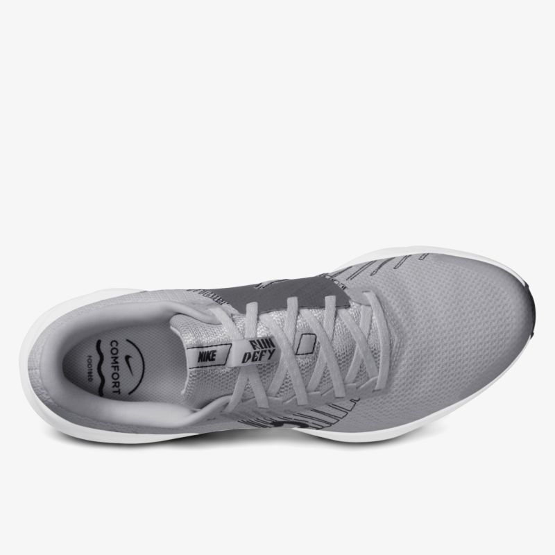 Leichter, atmungsaktiver Sneaker in modernem Design aus hochwertigem Material.