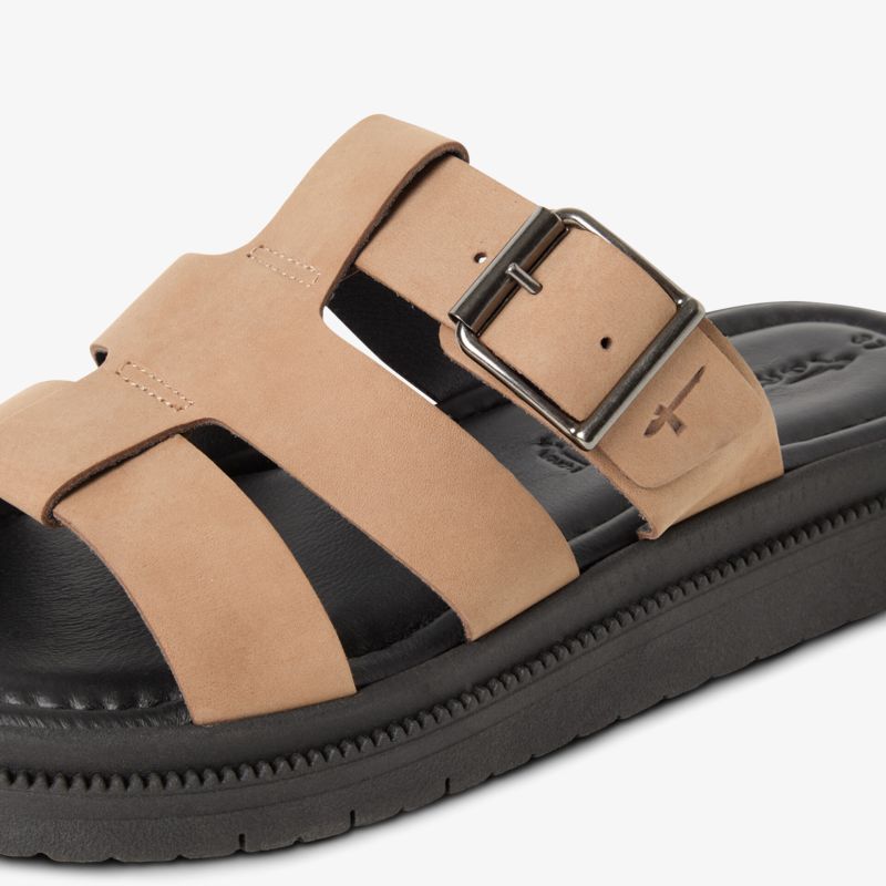 Bequeme Sandale mit verstellbarer Schnalle und gepolsterter Innensohle für sicheren Halt und Tragekomfort