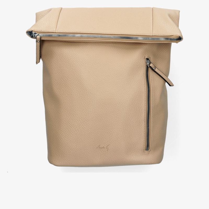 Beiger Rucksack mit Rollverschluss und seitlicher Reißverschlusstasche, robust und funktional