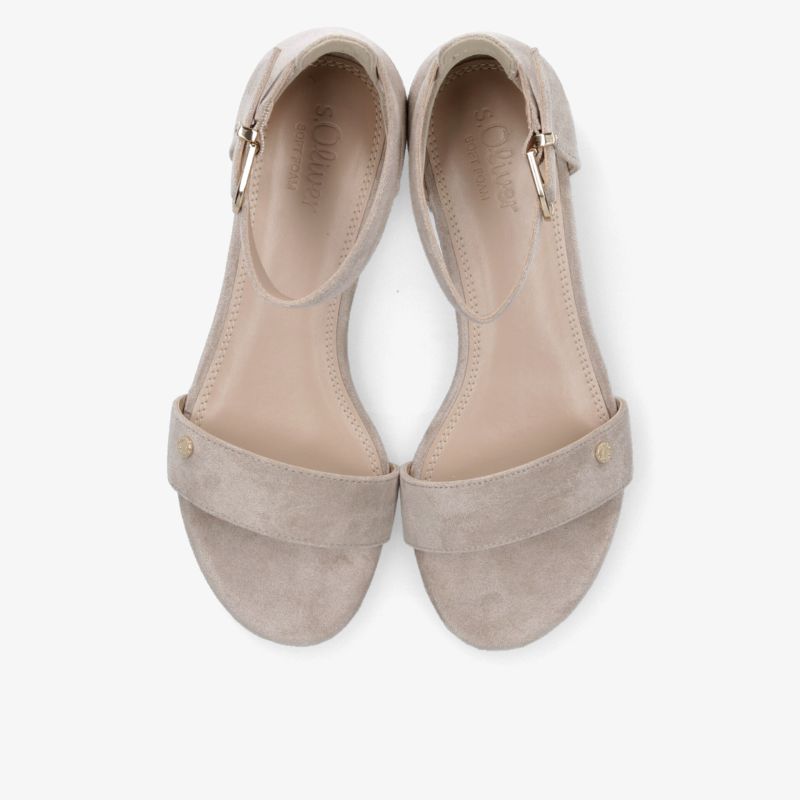 Beige Sandalen mit verstellbarem Riemen und weicher Polsterung, bequem und leicht für warme Tage