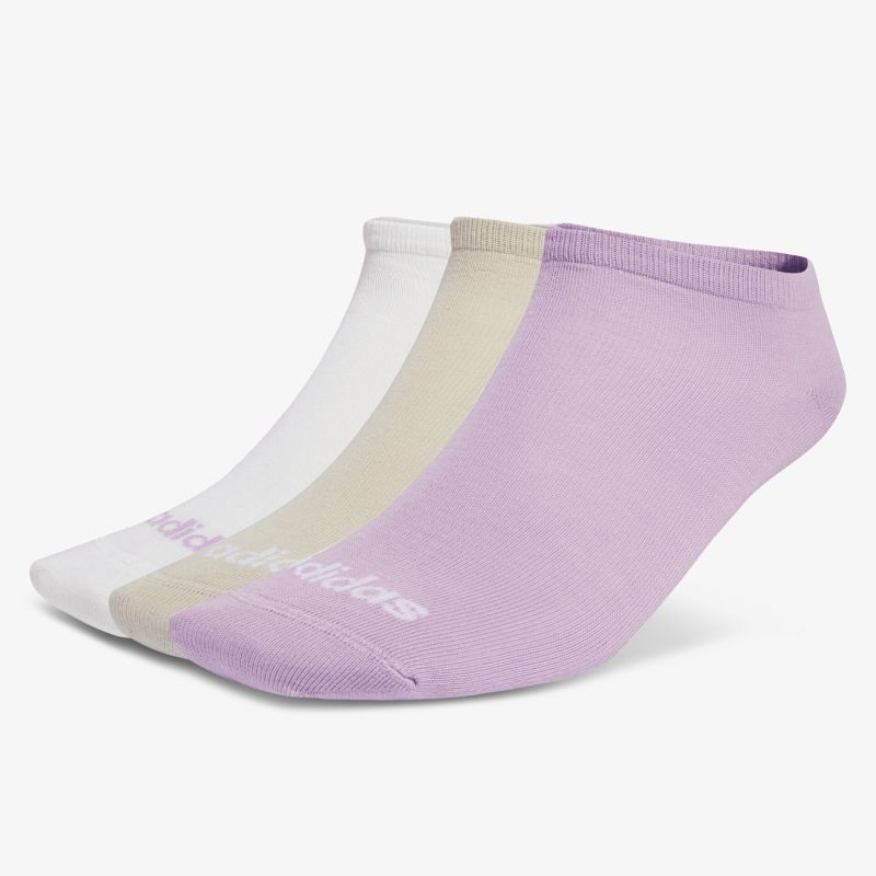 Drei Paar bunte, kurz geschnittene Socken mit elastischem Bund und weichem Tragekomfort