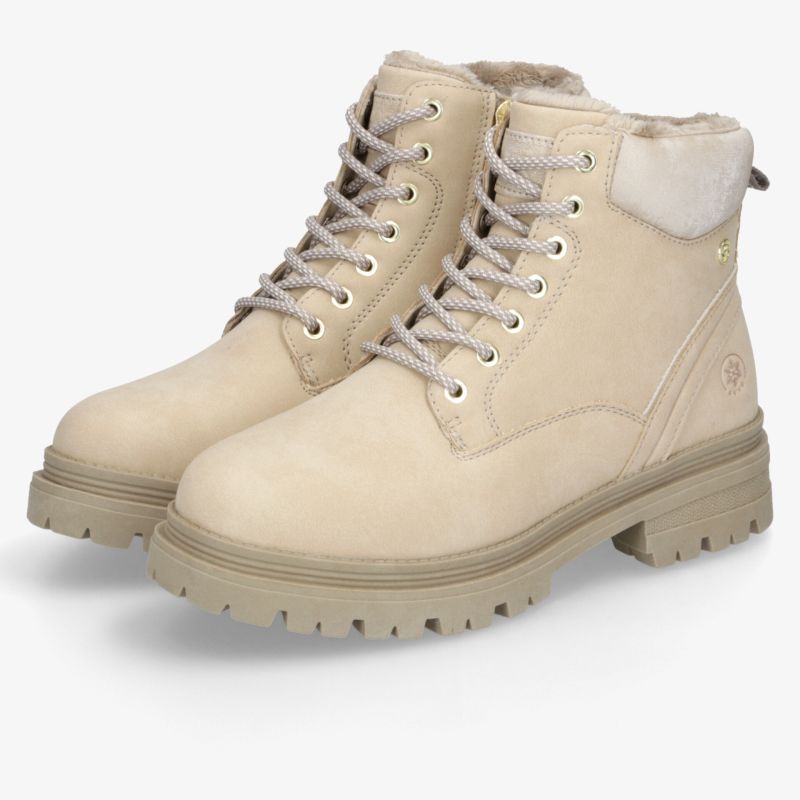 Beiges Paar robuster Winterstiefel mit warmer Innenausstattung und profilierter Sohle für sicheren Halt