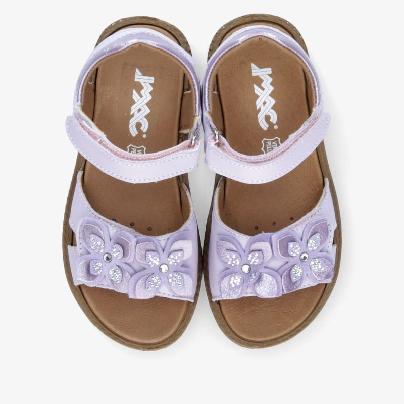 Lila Sandalen mit Blumenverzierung und verstellbarem Klettverschluss, bequem und leicht für warme Tage