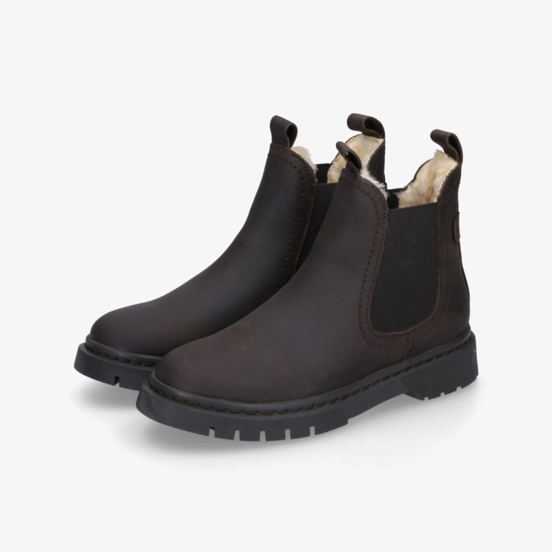 Robuste schwarze Arbeitsschuhe mit rutschfester, griffiger Sohle und bequemem Schnitt für lange Tragezeiten