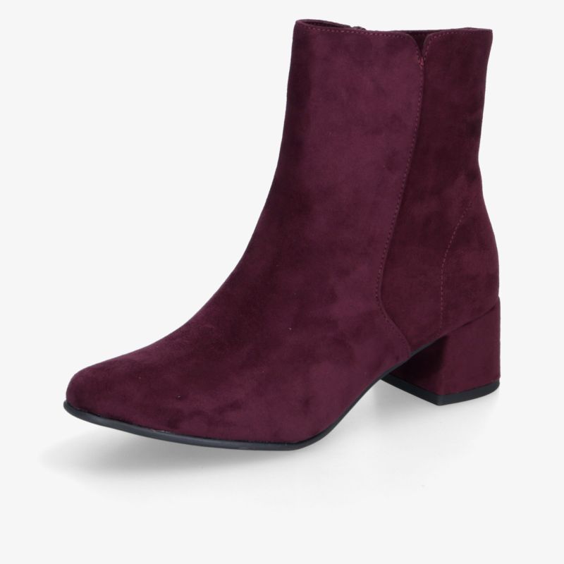 Bordeauxrote Stiefelette aus weichem Veloursleder mit elegantem Blockabsatz und spitzer Schuhspitze, schräg vorne