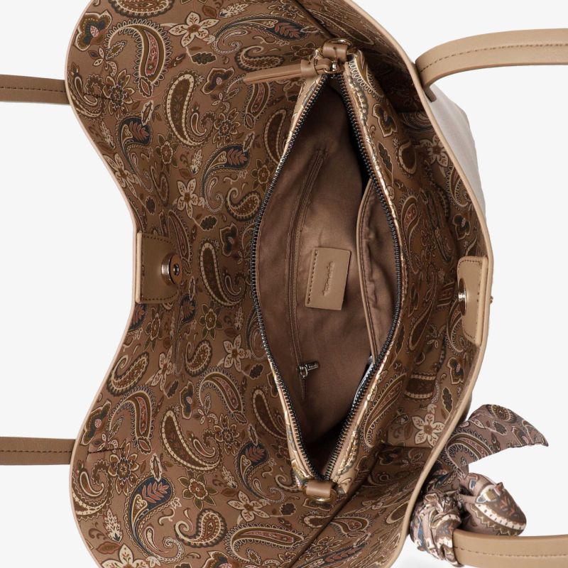 Geräumige Handtasche mit elegantem Muster und praktischem Reißverschlussfach innen