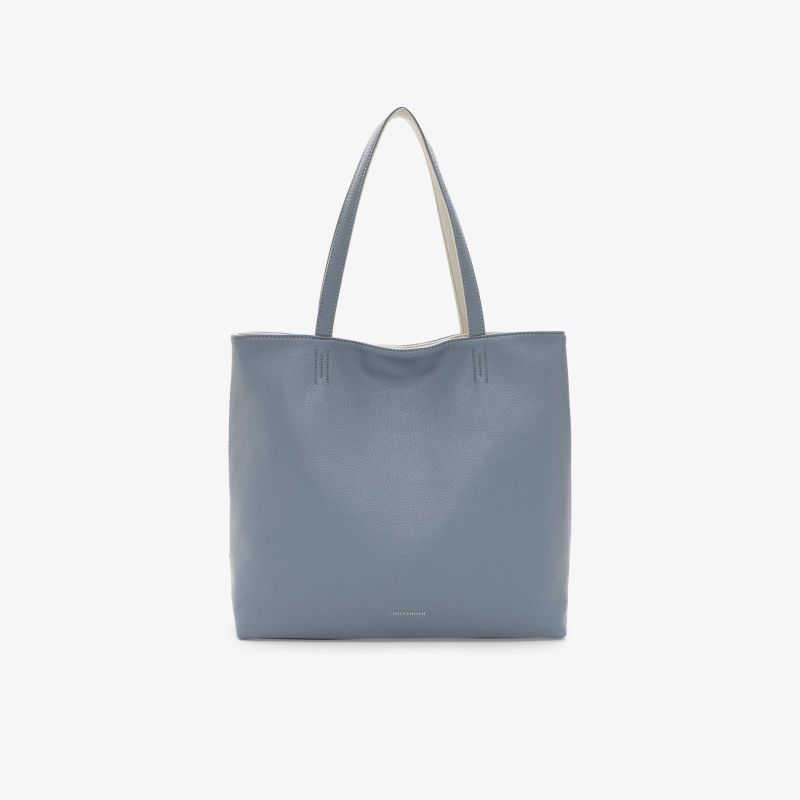 Große, blaue Tragetasche mit geräumigem Innenraum und praktischen Henkeln für vielseitige Nutzung