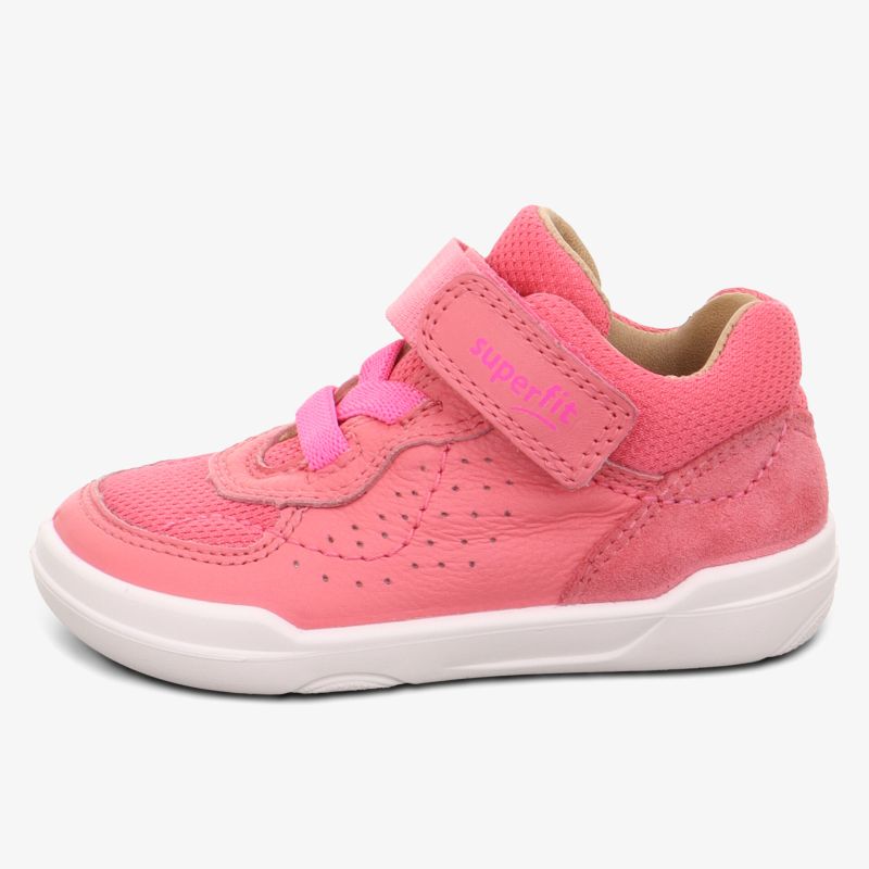 Bequemer Kinderschuh in Pink mit Klettverschluss und rutschfester Sohle, ideales Tagesoutfit