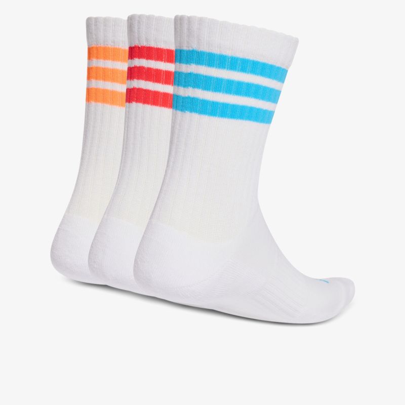 Weißes 3er-Set sportliche Socken mit hohem Bund und bunten Streifen, atmungsaktiv und sehr komfortabel