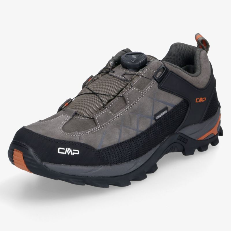 Robuster Wanderschuh mit speziellem Schnürsystem und rutschfester Sohle für optimalen Halt beim Outdoor-Abenteuer.