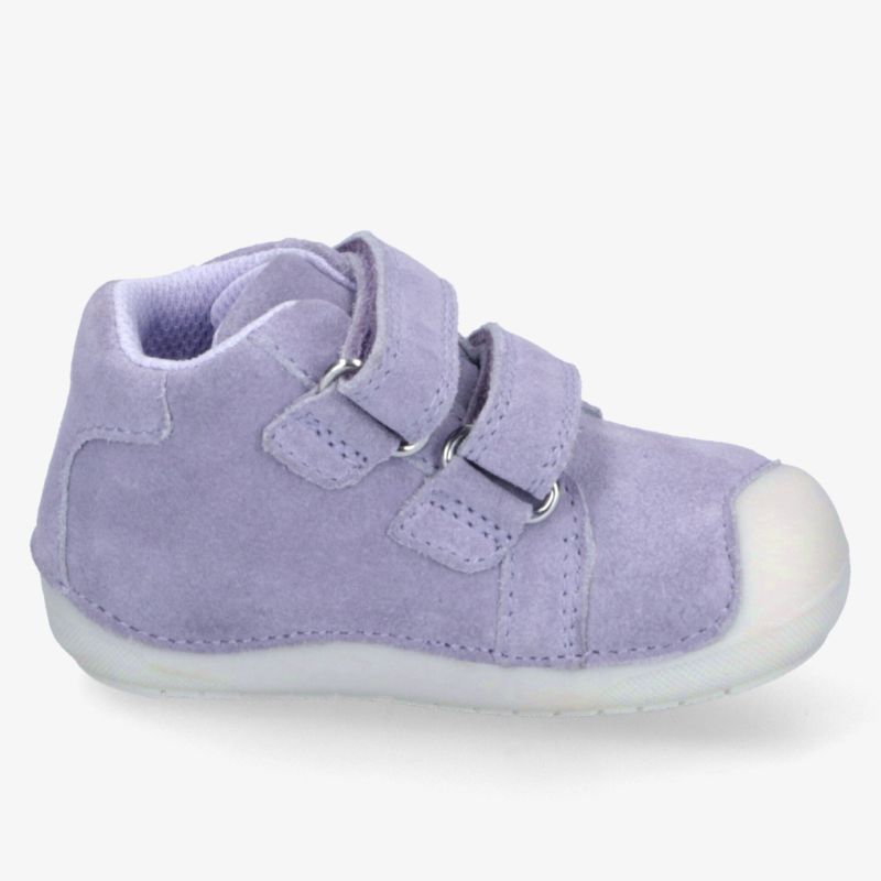 Lila Kinderschuh mit Klettverschluss und weicher Sohle, perfekt für komfortables Tragen.