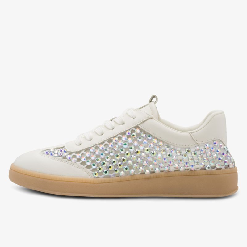 Moderner weißer Sneaker seitliche Ansicht mit glitzernden Applikationen und bequemer Gummisohle