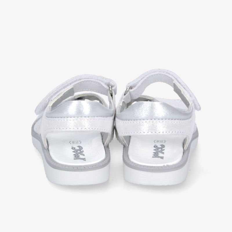 Weiße Sandalen mit verstellbaren Riemen und bequemer Passform in klarer Rückansicht