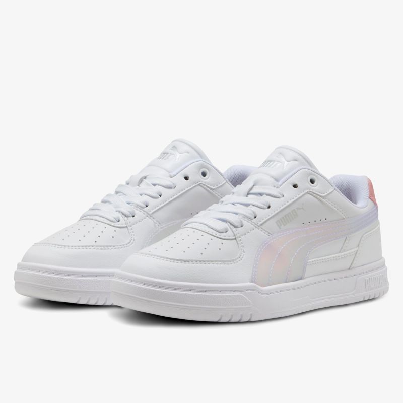 Moderne weiße Sneaker mit sportlichem Design und bequemer Passform für vielseitige Looks