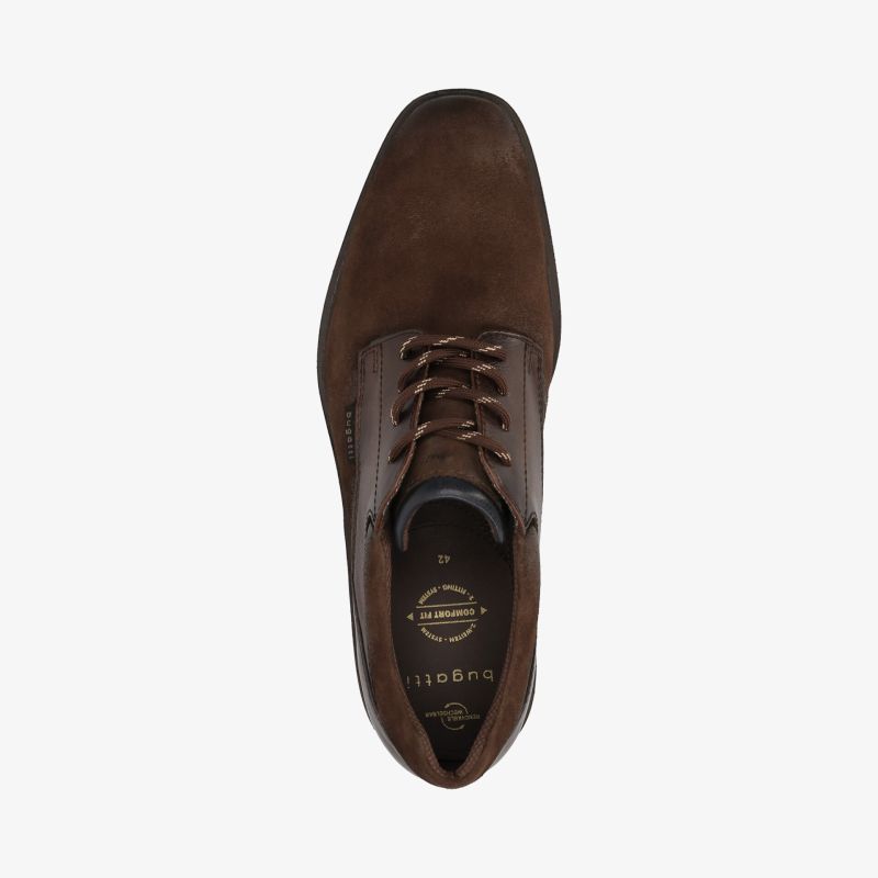 Eleganter brauner Lederschnürschuh mit weicher Innensohle und klassischem Design für besondere Anlässe.