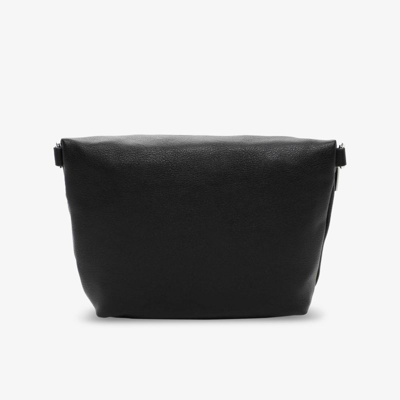 Schwarze kompakte Tasche in Frontansicht mit robustem und funktionalem Design für vielseitigen Gebrauch