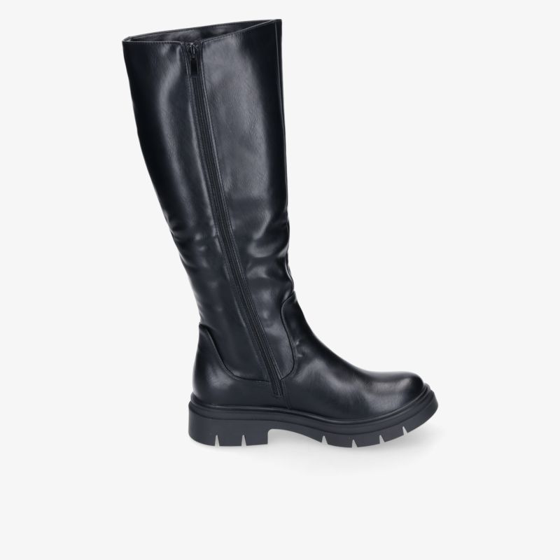 Schwarzer hoher Stiefel mit glänzender Oberfläche, markanter Profilsohle und elegantem seitlichem Design.