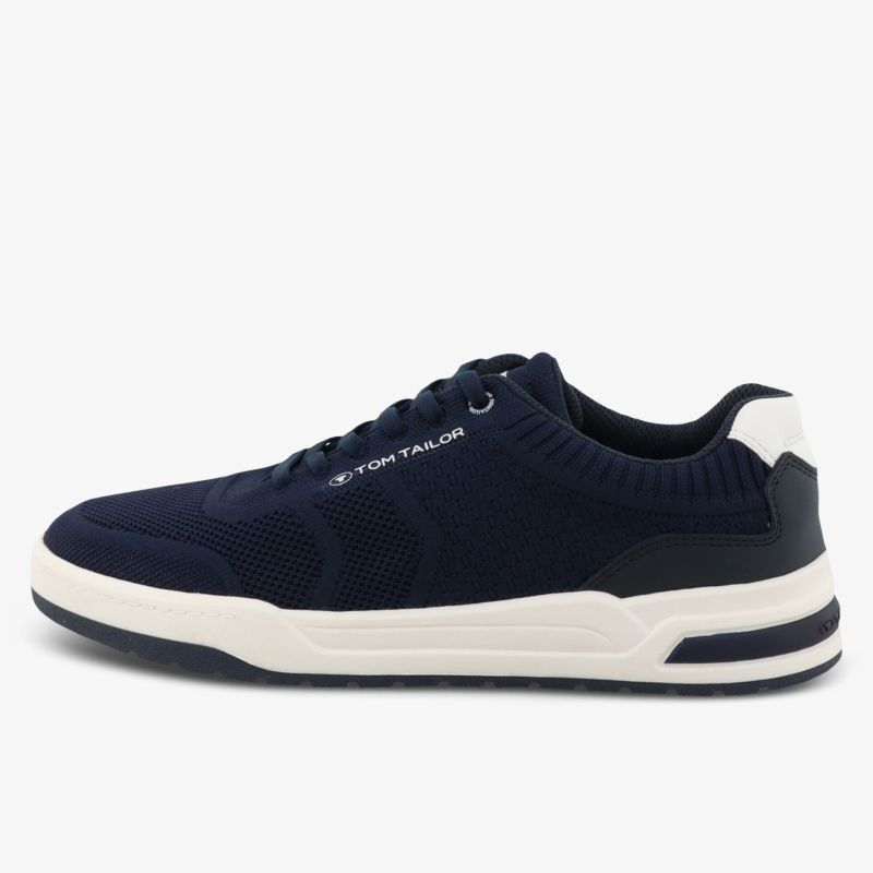 Bequemer Sneaker mit atmungsaktivem Material und flexibler Sohle in sportlichem Design