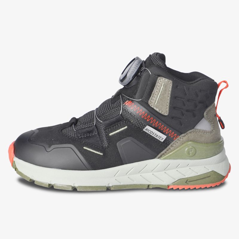 Moderner Sneaker in robuster Ausführung mit atmungsaktivem Material und komfortabler Passform in sportlichem Design