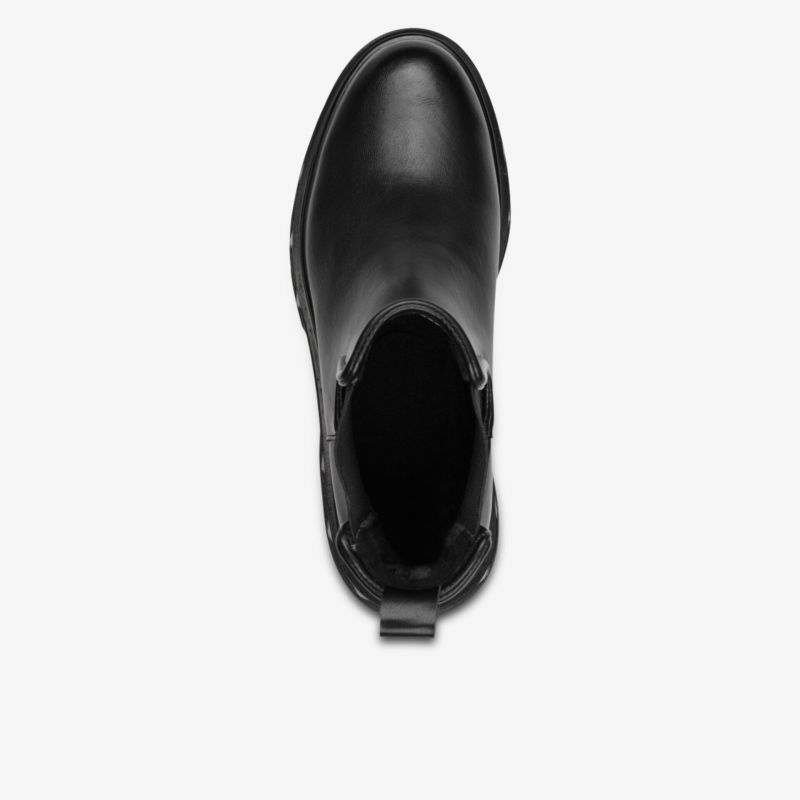 Schwarzer Glattleder-Stiefel in klassischer Form mit praktischem seitlichen Reißverschluss für leichten Einstieg