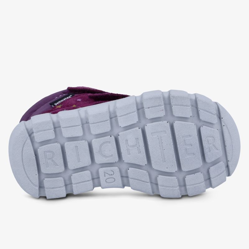 Robuste rutschfeste Kinderschuh-Sohle mit flexiblem Profil für sicheren Halt und Komfort