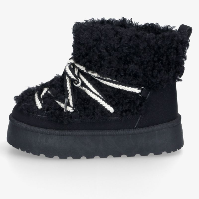 Warmer schwarzer Winterstiefel mit weichem Fellfutter, robuster Sohle und bequemer Schnürung für kalte Tage