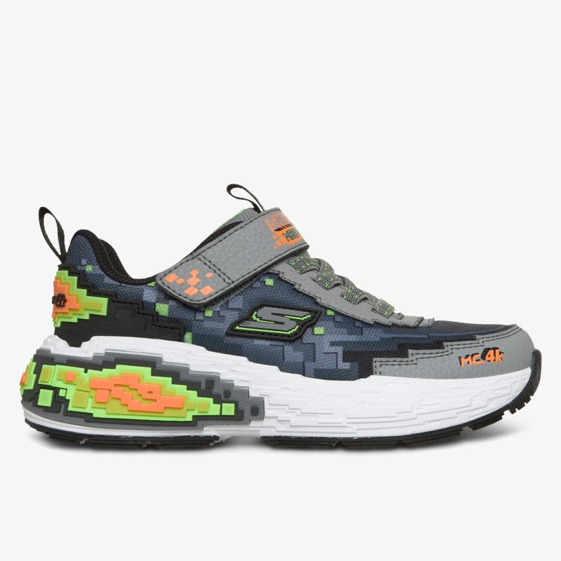 Moderner Sneaker mit Pixeldesign und robuster Sohle für hohen Tragekomfort und stylischen Look