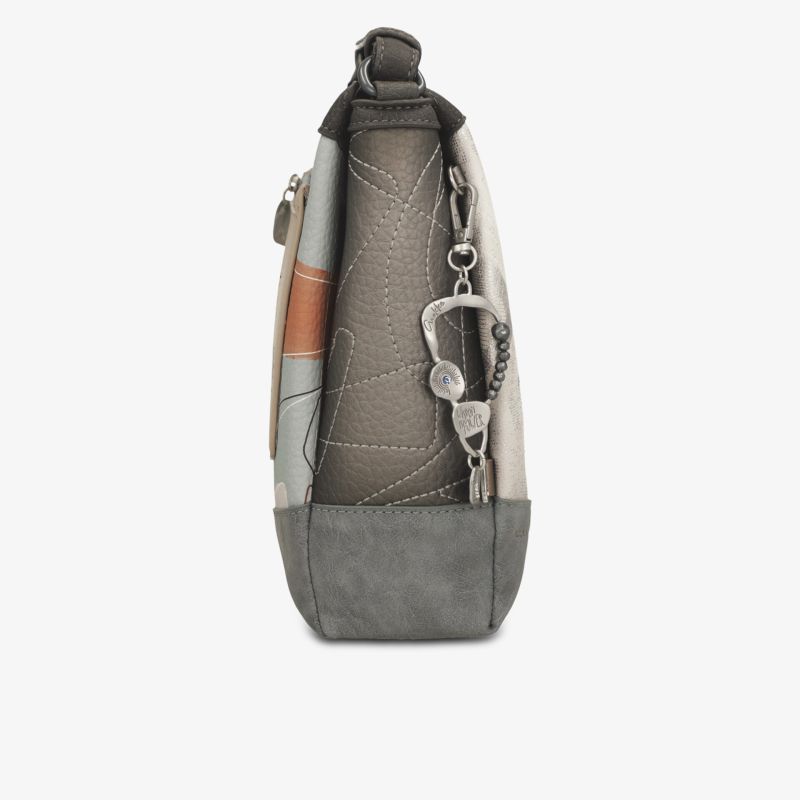 Seitliche Ansicht einer hochwertigen Tasche mit Reißverschluss und robustem Boden, ideale Alltagstasche