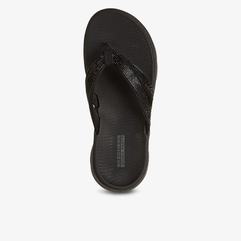 Komfortable Sandale mit rutschfester Sohle und stilvollem Design für entspannte Tage.