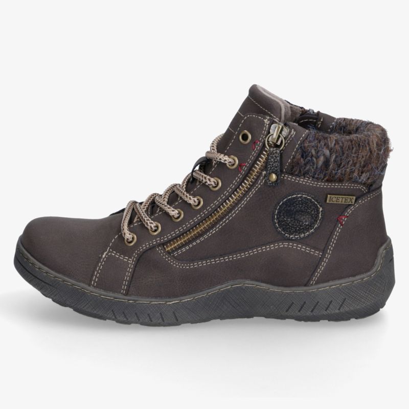 Brauner Stiefel mit warmem Schaft, robustem Profil, Schnürung und praktischem Reißverschluss in schräger Ansicht.