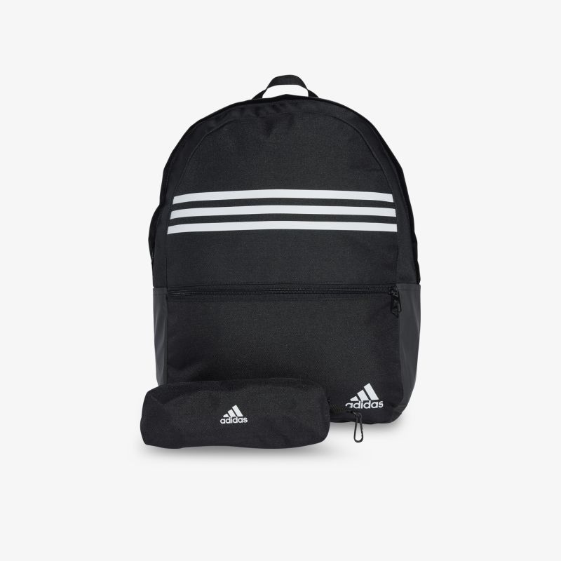 Schwarzer Adidas Rucksack mit drei weißen Streifen und passendem Etui, geräumig und funktional für Alltag und Sport