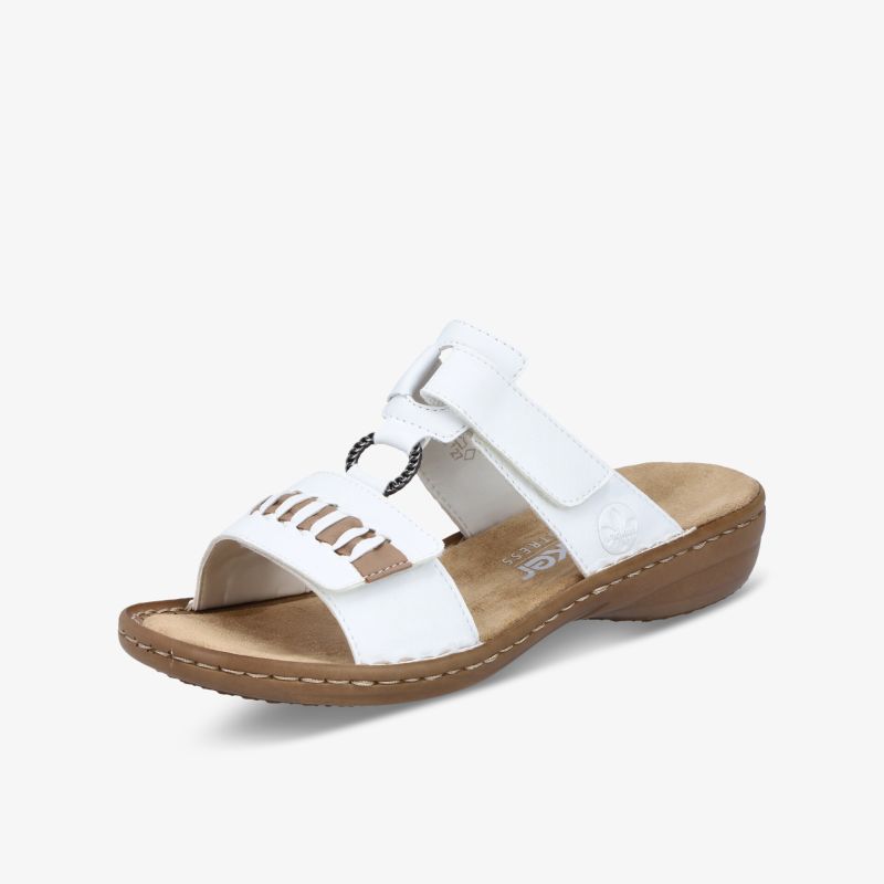 Weiße Sandale mit verstellbarem Riemen und bequemer Sohle für hohen Tragekomfort im Sommer