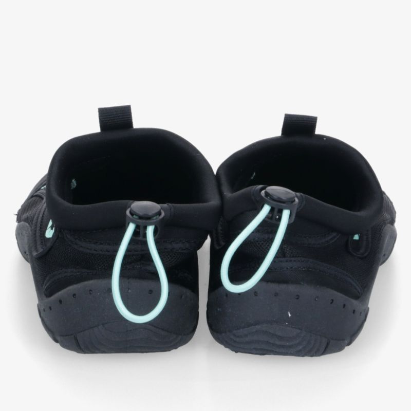 Robuste, wasserfeste Sportschuhe mit rutschfester Sohle und flexiblem Schaft, von hinten gesehen