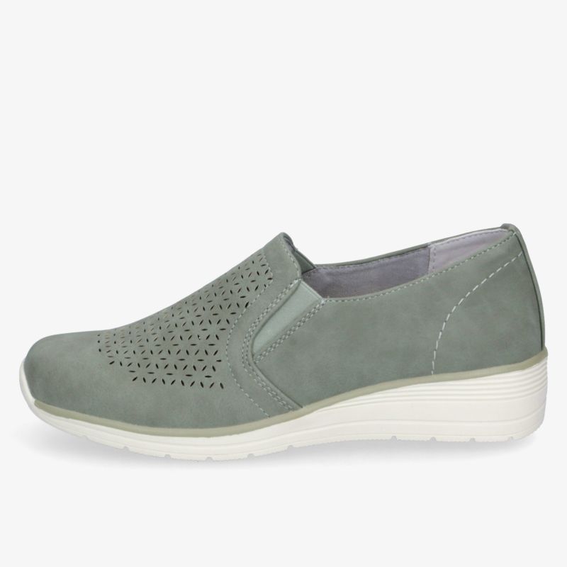 Bequemer, perforierter Slip-on-Schuh in grauer Farbe mit flexibler Sohle für Alltag und Freizeit.