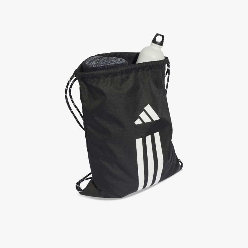 Leichter schwarzer Sportbeutel mit Tragekordel und praktischem Fach, inklusive Wasserflasche, ideal für den Alltag.