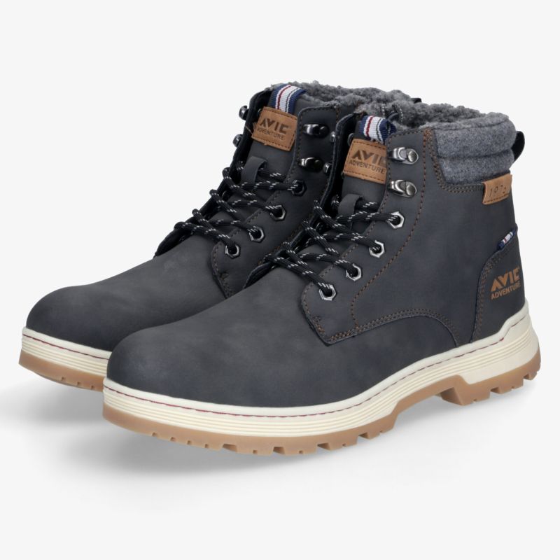 Strapazierfähige, wasserdichte Boots mit isolierendem Futter und rutschfester Sohle, ideal für kalte Temperaturen