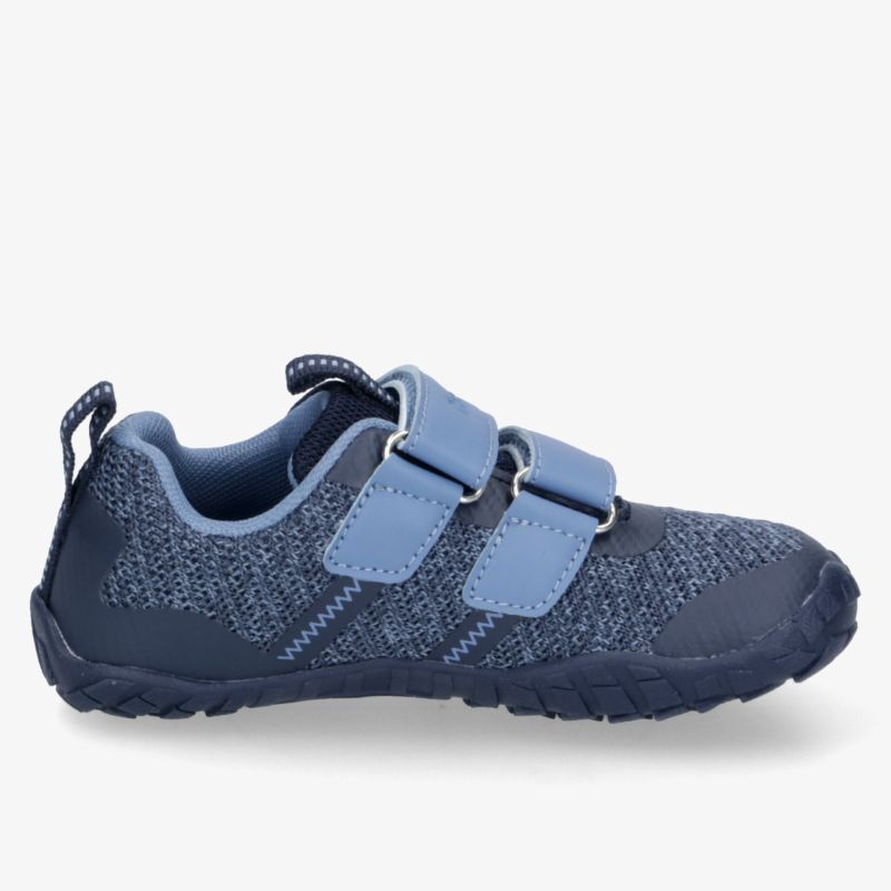 Sportlicher Schuh in Blau mit Klettverschluss, ideal für Komfort und Rutschfestigkeit beim täglichen Tragen.