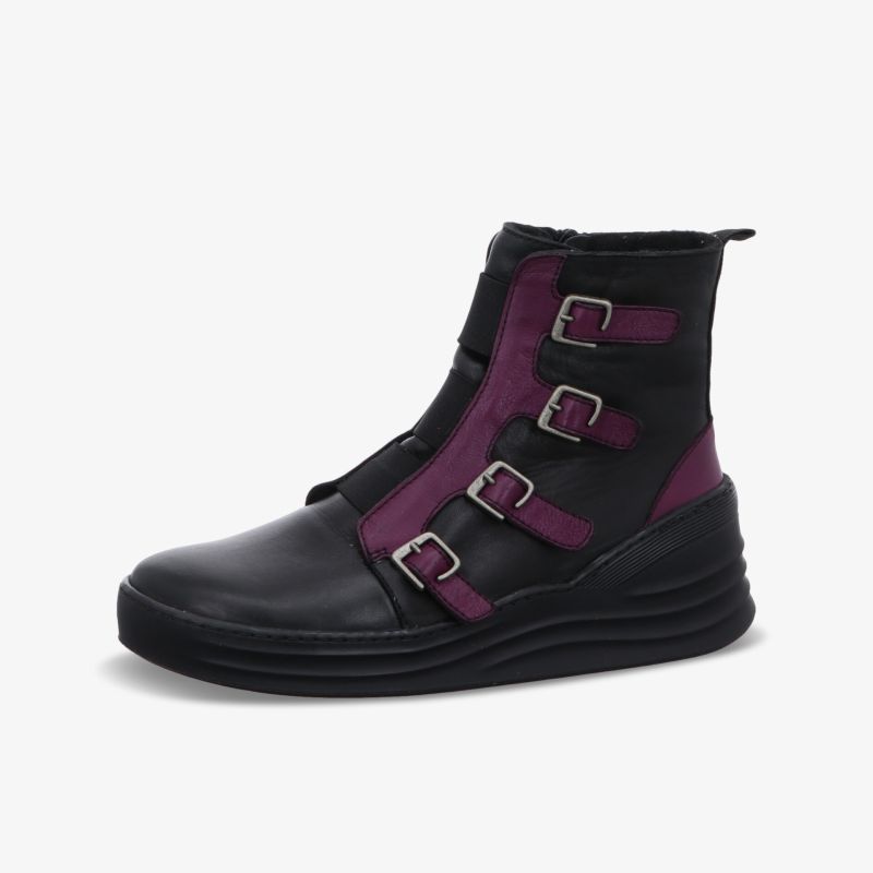 Moderner Stiefel mit verstellbaren Riemen, robuster Sohle und bequemer Passform in Schwarz und Lila seitlich dargestellt