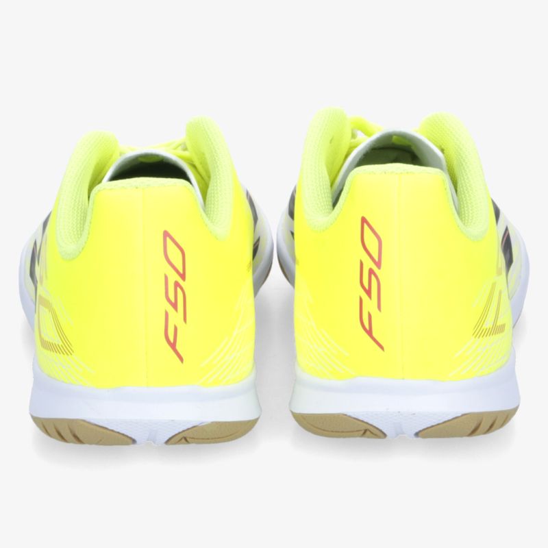 Hellgelbe Sportschuhe F50 mit rutschfester Sohle und sportlichem Design, Rückansicht
