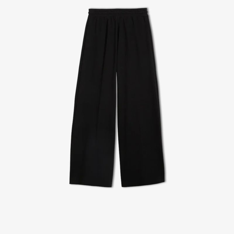 Schwarze weite Hose mit bequemer Passform und lässigem, elegantem Design in Frontansicht