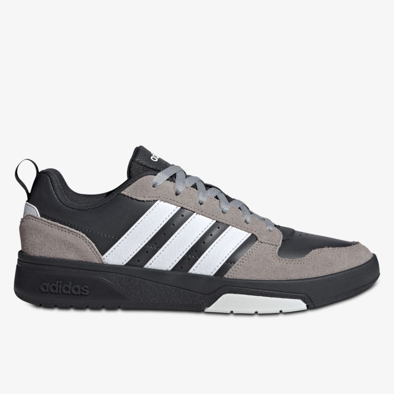 Sportlicher Sneaker mit robuster Verarbeitung, komfortablem Sitz und atmungsaktivem Material für vielseitigen Einsatz