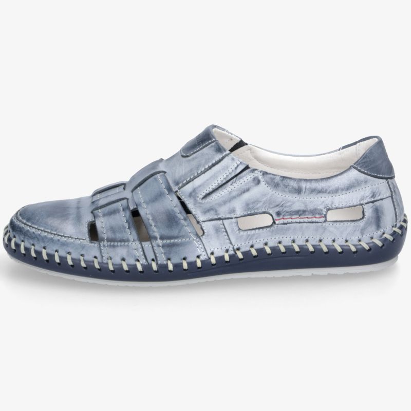 Leichter und atmungsaktiver Sandalenschuh seitliche Ansicht mit flexibler und robuster Sohle für bequemen Halt