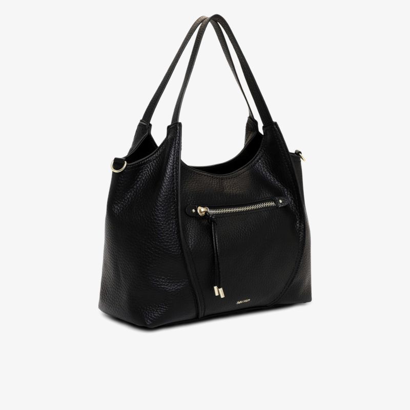 Elegante schwarze Tasche mit robusten Trageriemen und praktischer Front-Reißverschlusstasche, ideal für Alltag und Büro