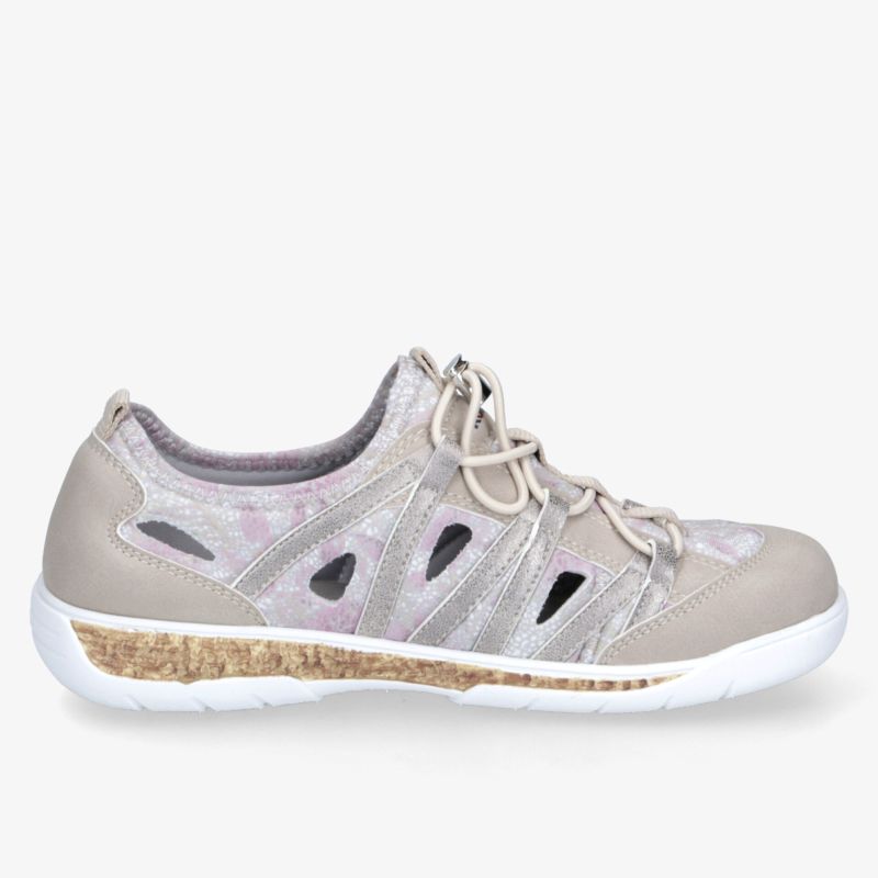 Bequemer, leichter Freizeitschuh mit atmungsaktiven Einsätzen und flexibler Sohle in seitlicher Ansicht