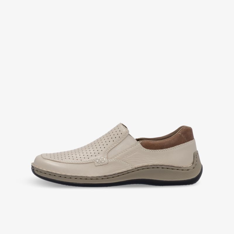 Beiger Loafer seitliche Ansicht mit atmungsaktivem Material und gepolstertem Schuhkragen für hohen Tragekomfort